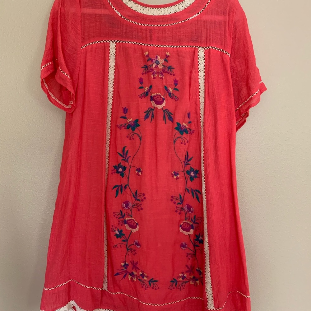 Women’s dress. Perfect for the summer time!